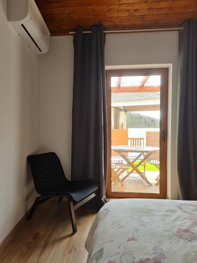فيلا Casa Da Capela, Casas Bem Haja. São Miguel de Acha المظهر الخارجي الصورة